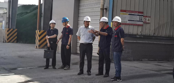 集團(tuán)公司黨委委員、股份公司黨委書(shū)記、總經(jīng)理蔣培進(jìn)到建材公司調(diào)...