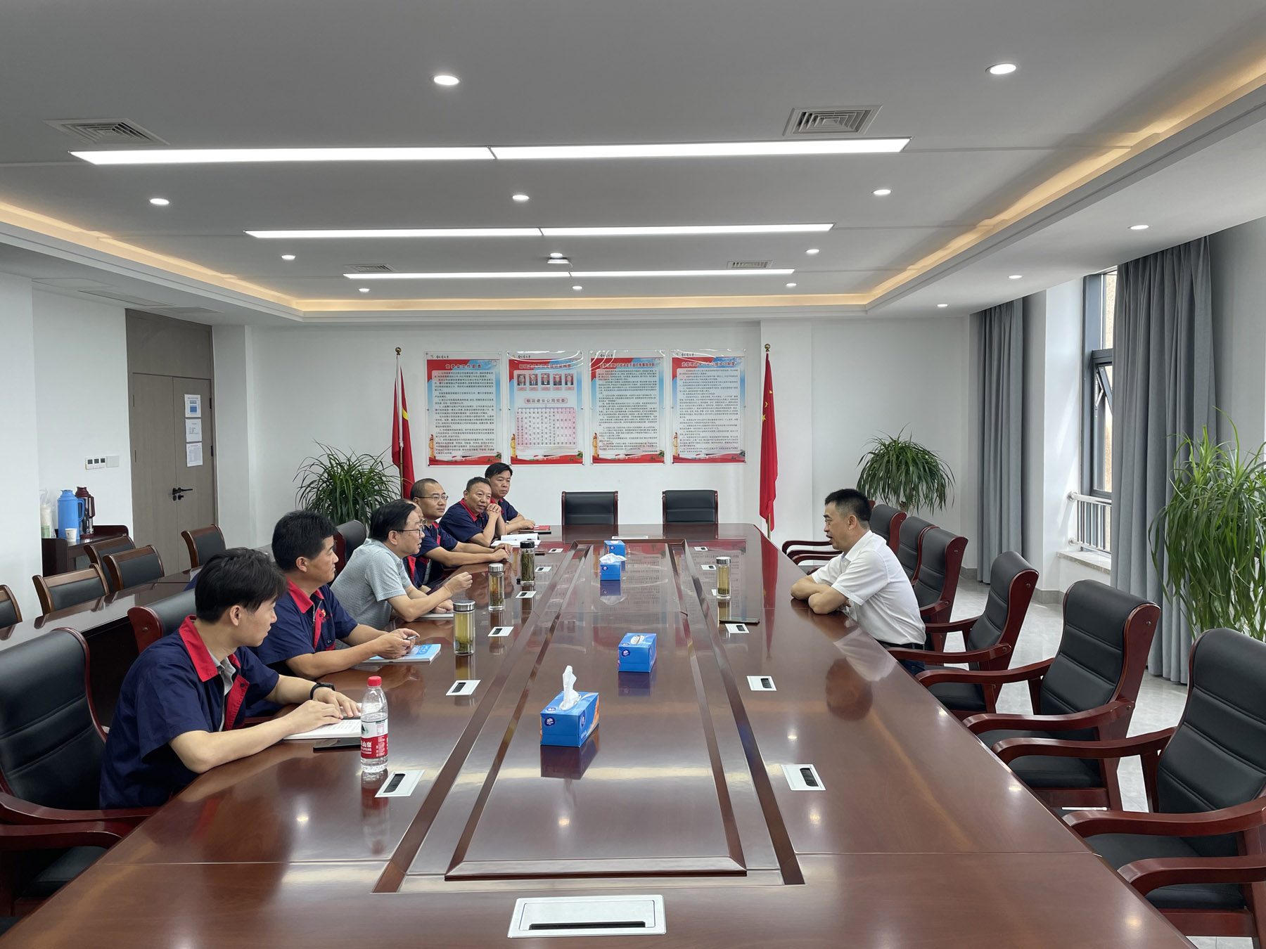 集團公司黨委委員、總工程師周俊到公司調(diào)研 